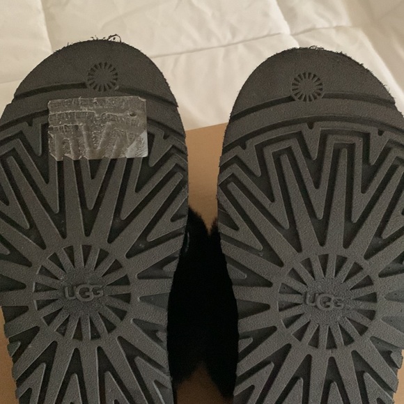 UGG Funkette Black Slingback Slip-On Platform Slippers - Picture 12 of 16